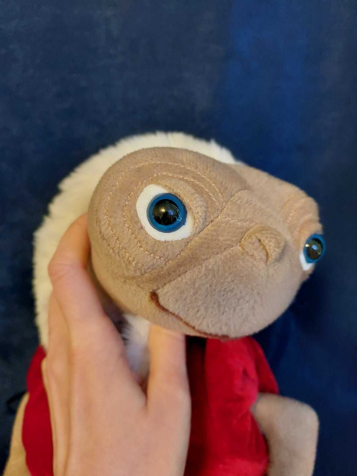 E.T. Extra Terrestrial  персонаж Мій улюблений інопланетянин. Оригінал