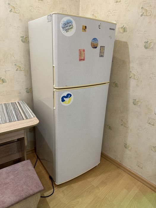 Холодильник SAMSUNG