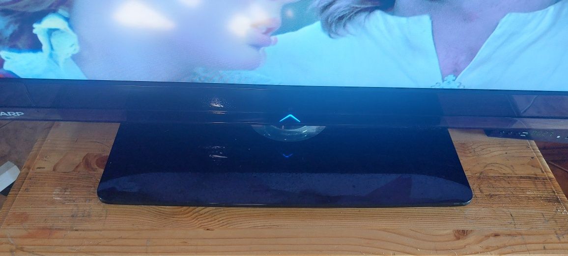 TV Scharp LC32LE320E-BK