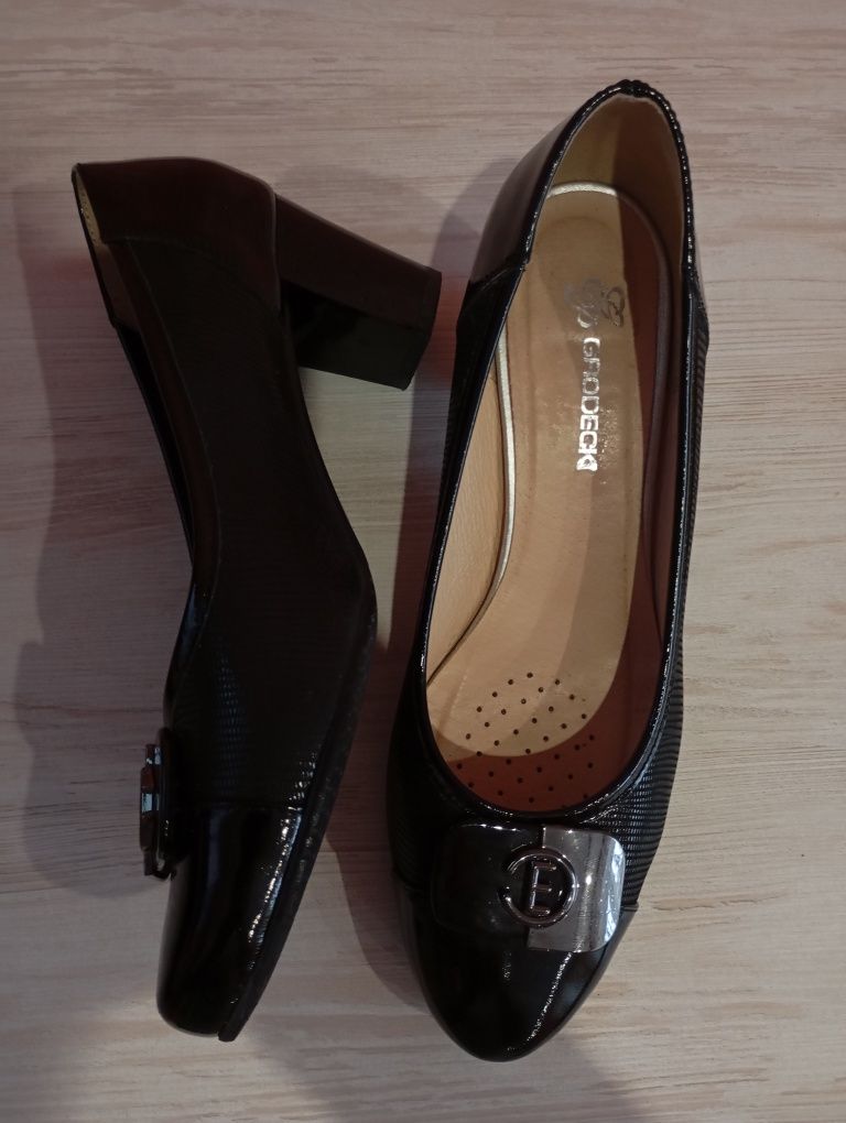 Туфлі Magnori 40розмір