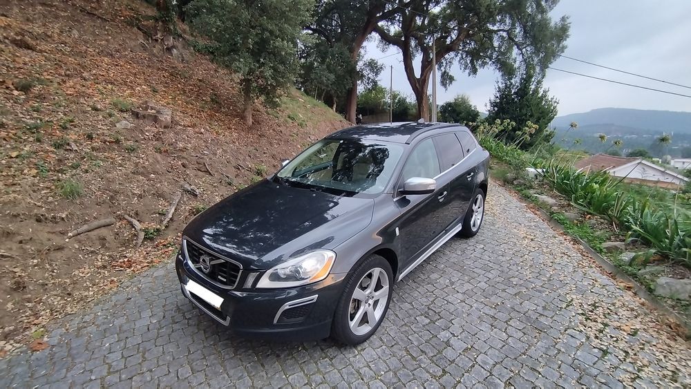 Volvo XC 60 R-DESIGN versão 85 anos