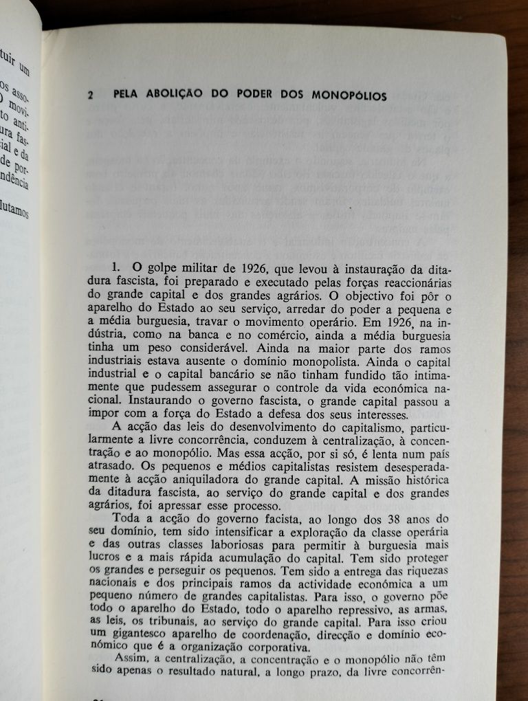 Livro Rumo à Vitória - Álvaro Cunhal