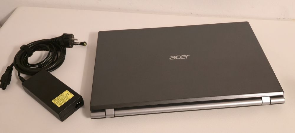 Acer aspire V3-771G GeForce intel SSD Wi-Fi 5ghz