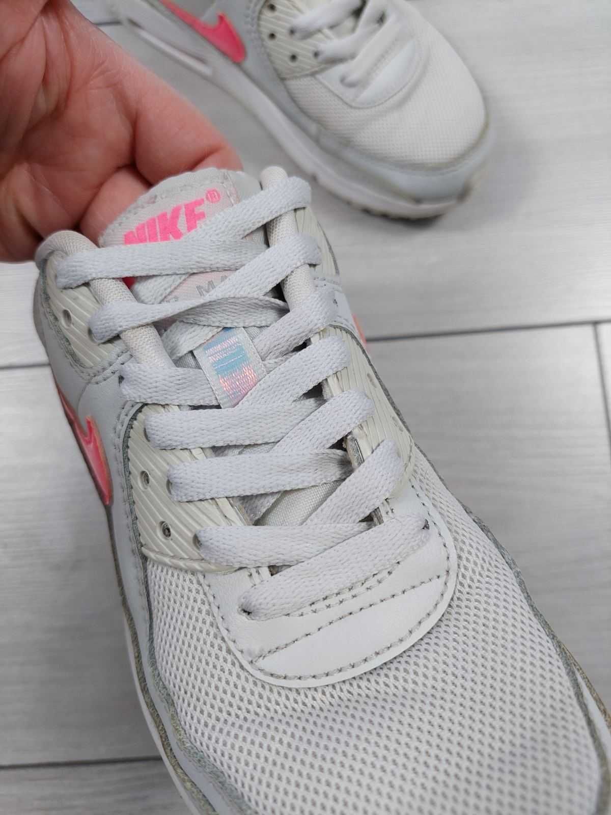 Оригінальні кросівки Nike Air для дівчинки