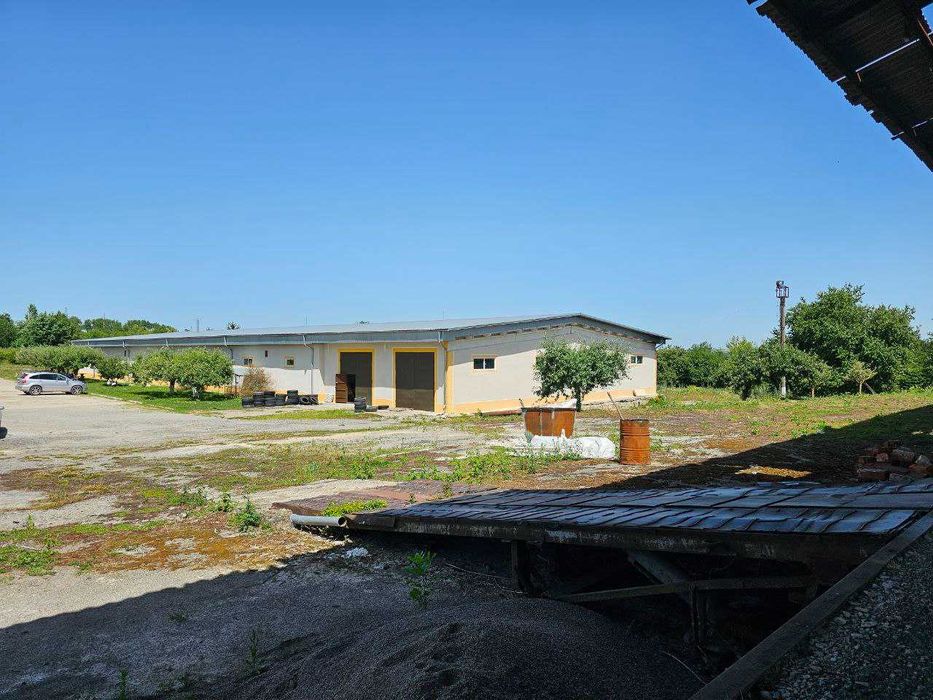 Комерційне приміщення (склади) для БІЗНЕСУ в м.Борщів