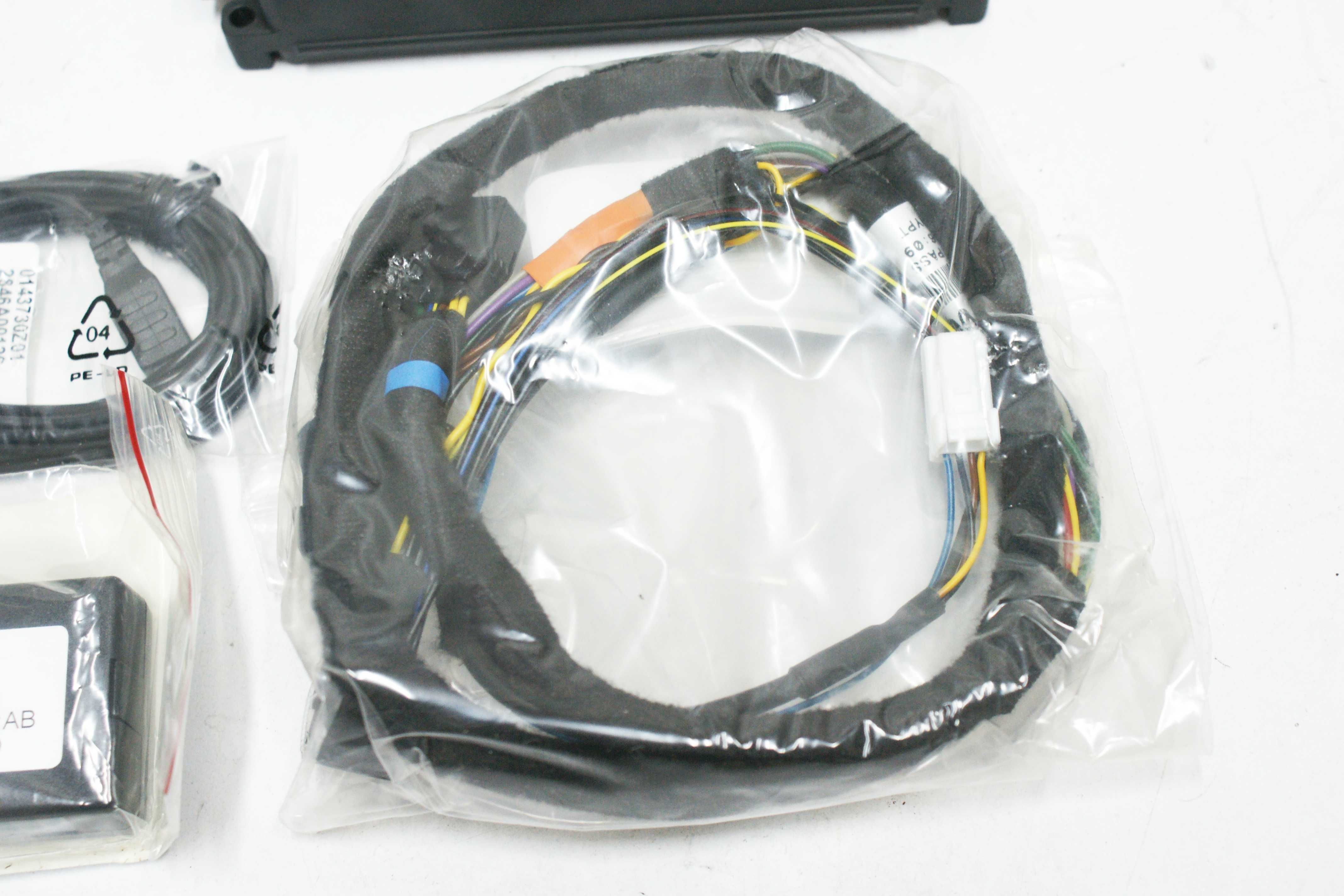 Zestaw Bluetooth H/F HFM UIM2 OE TOYOTA IQ 2008/2016 NOWY oryginalny