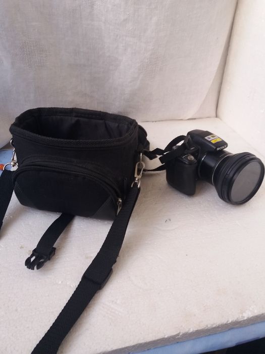 Продается фотоаппарат Sony  DSC-H50