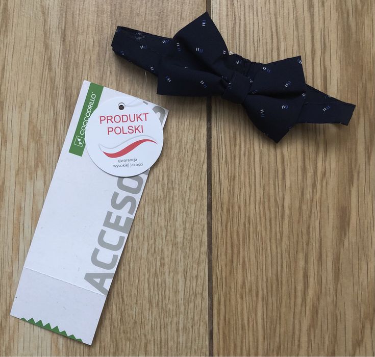 Nowa, z metką muszka dla chłopca w paseczki Coccodrillo