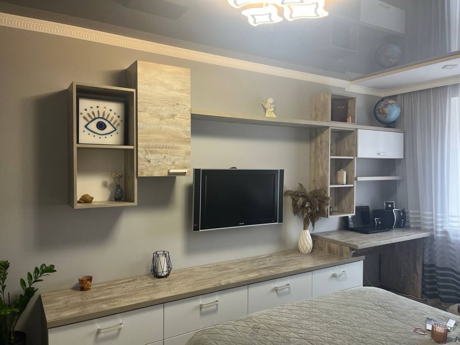 Меблі у вітальню та спальню