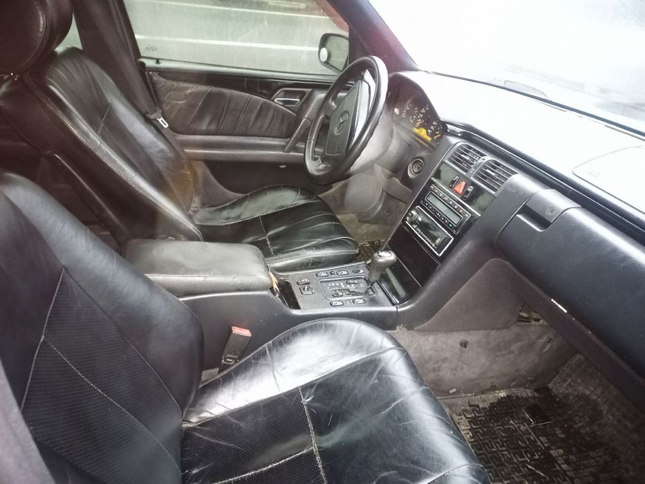 Продам мерседес w210 автомат газ/бензин