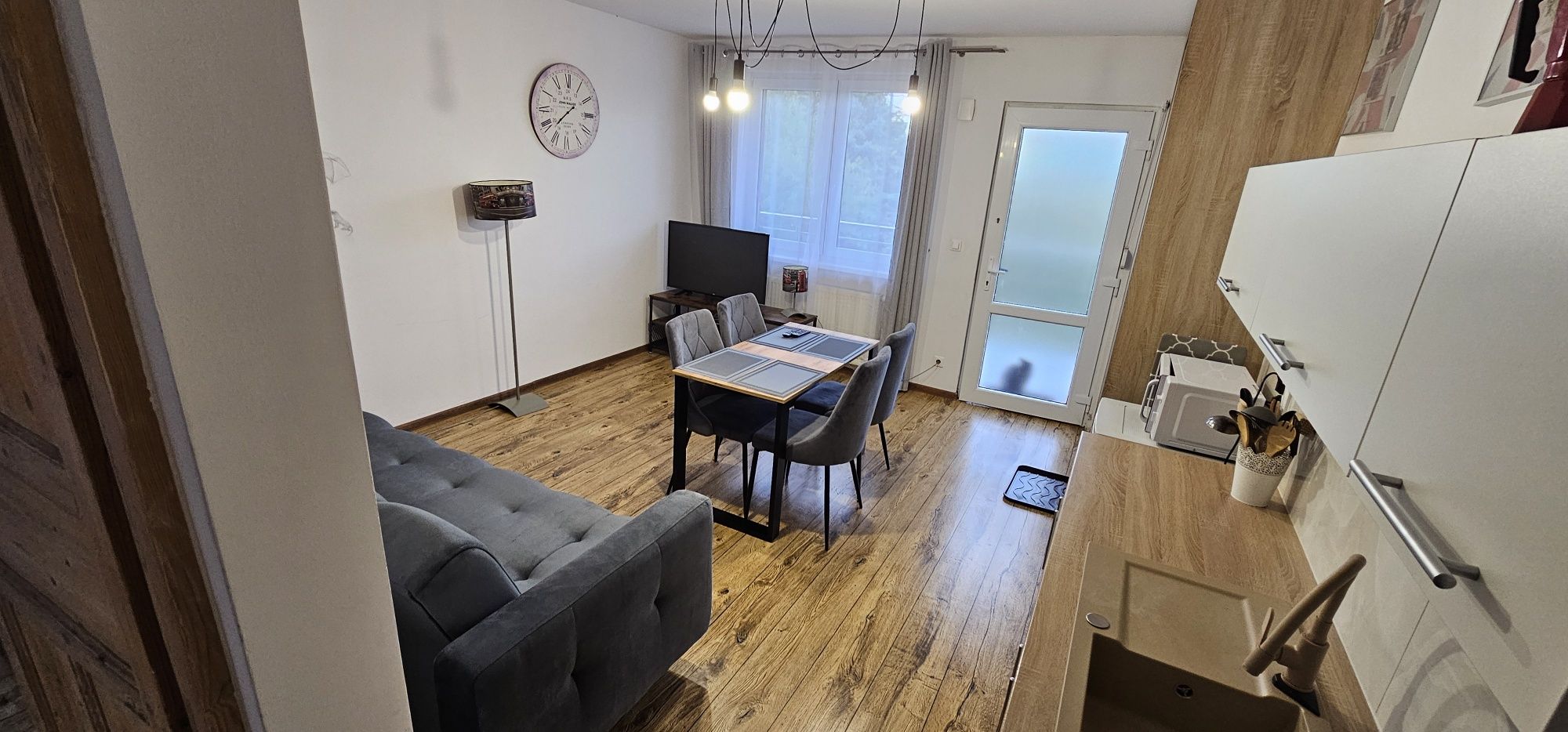 Apartament-mieszkanie z balkonem,parking,pralka Zakatki Swiata