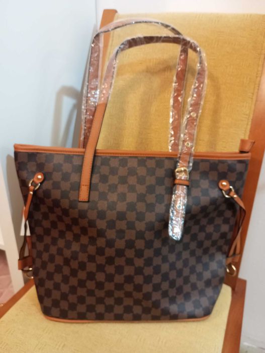 Bolsa de Senhora Castanha