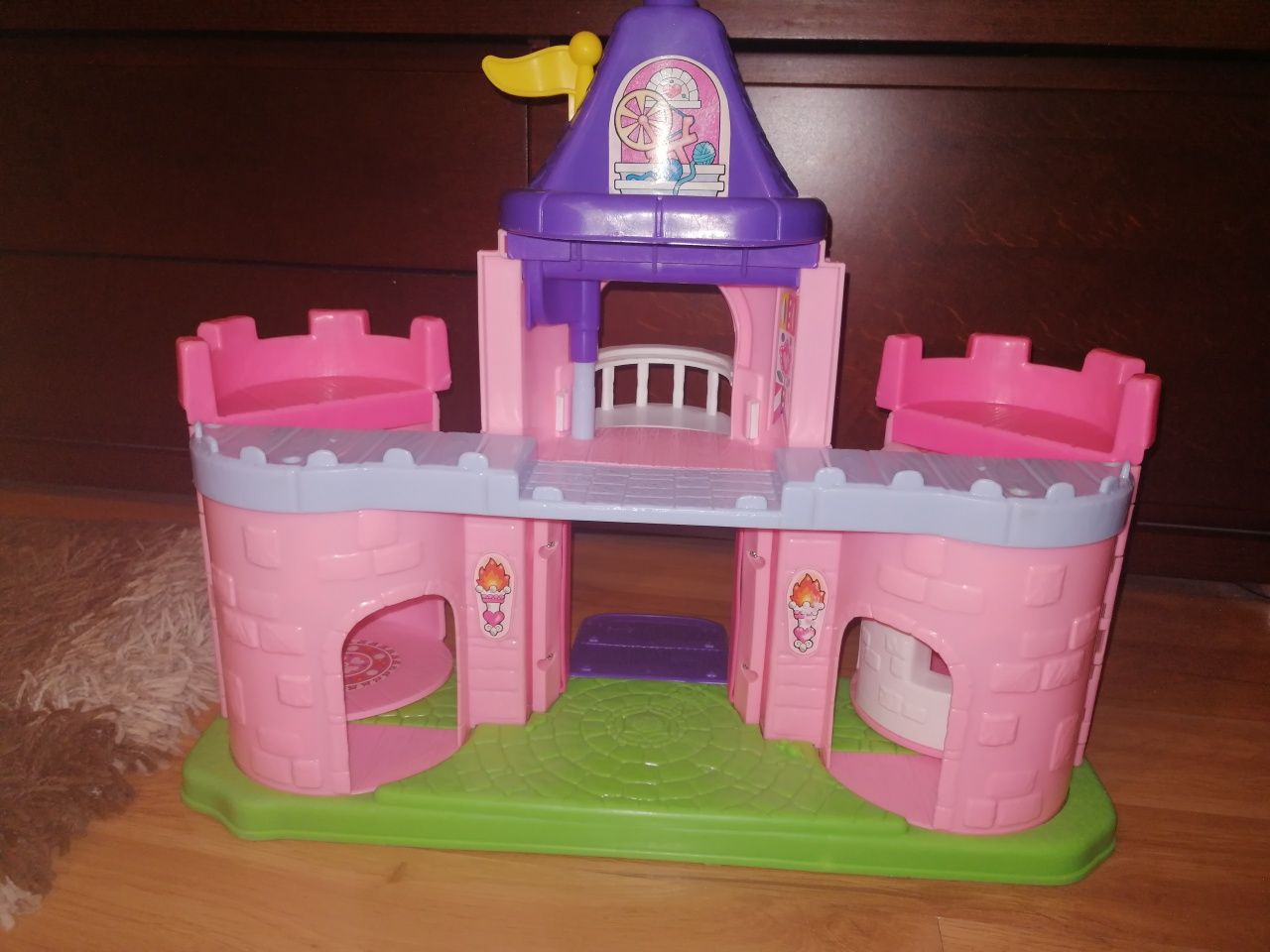 Fisher Price zamek ludziki