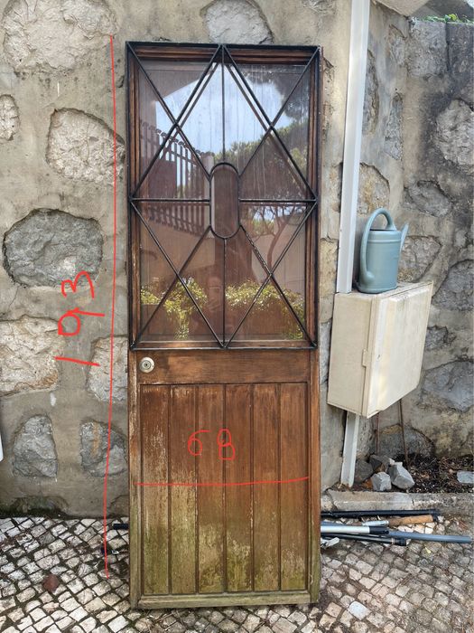 Porta antiga em madeira maciça, ferro e vidro – 193×68 cm