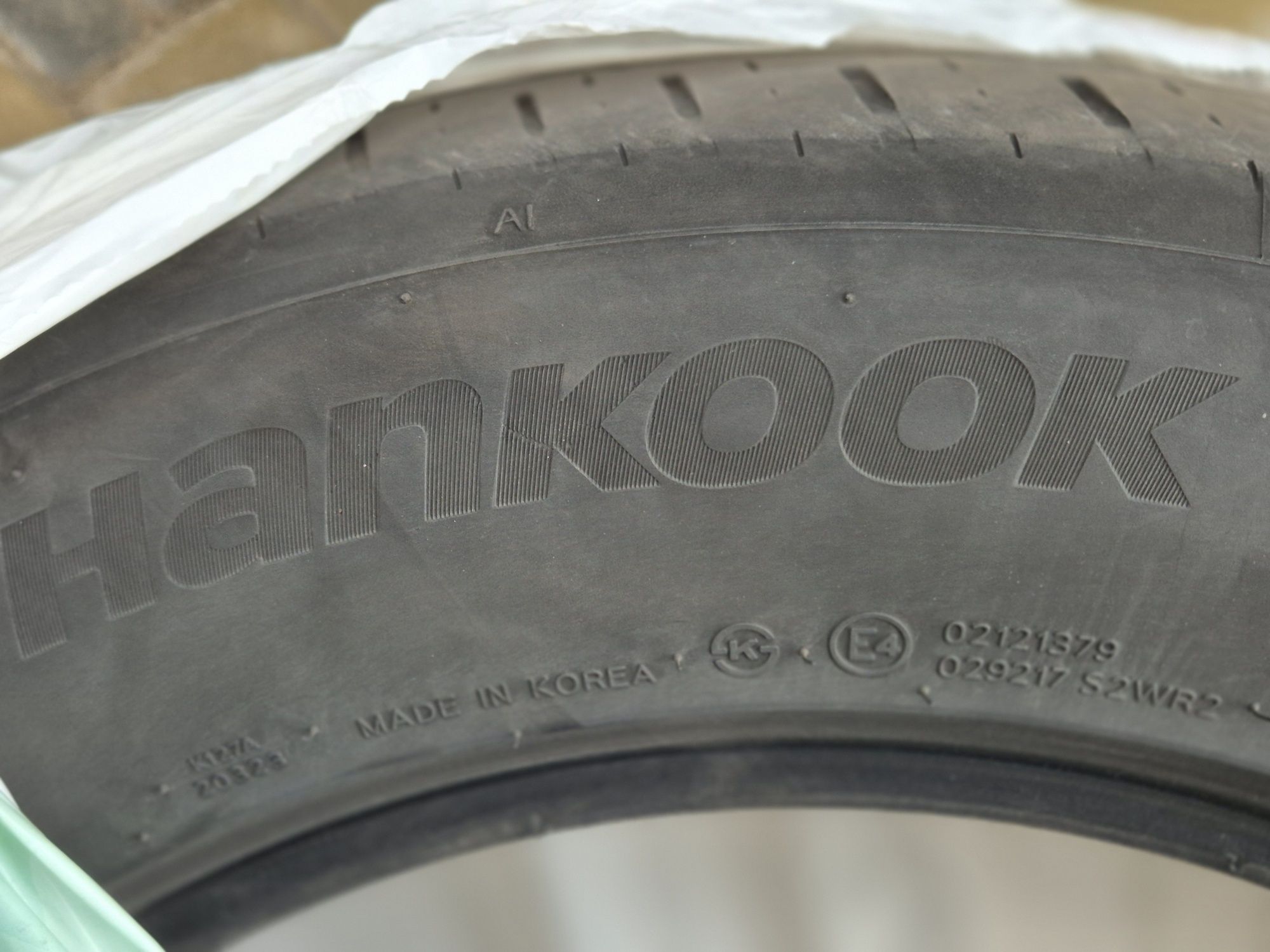 Hankook 235/60/18 komplet 2023r