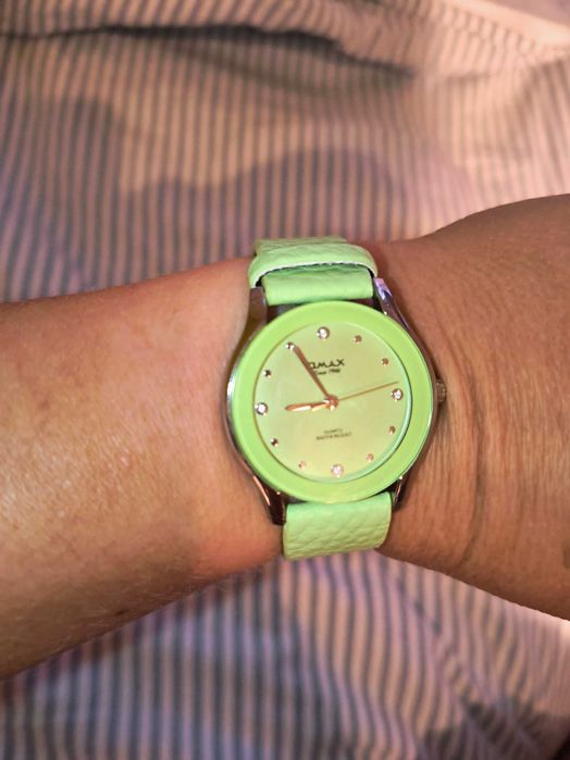 Zegarek zielony Omax