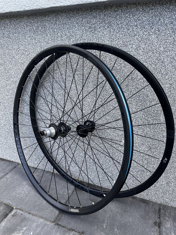 Koła szosowe Gravel Fulcrum Racing 77 DB Disc sztywne Osie Super stan