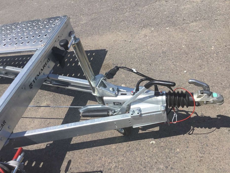 Лавета, лафет, лафета для перевезення легкових автомобілів.