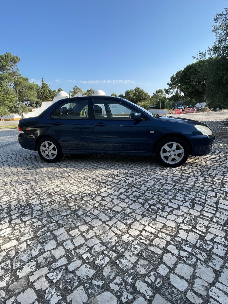 Mitsubishi Lancer VII 1.6i Confort (em excelente estado)