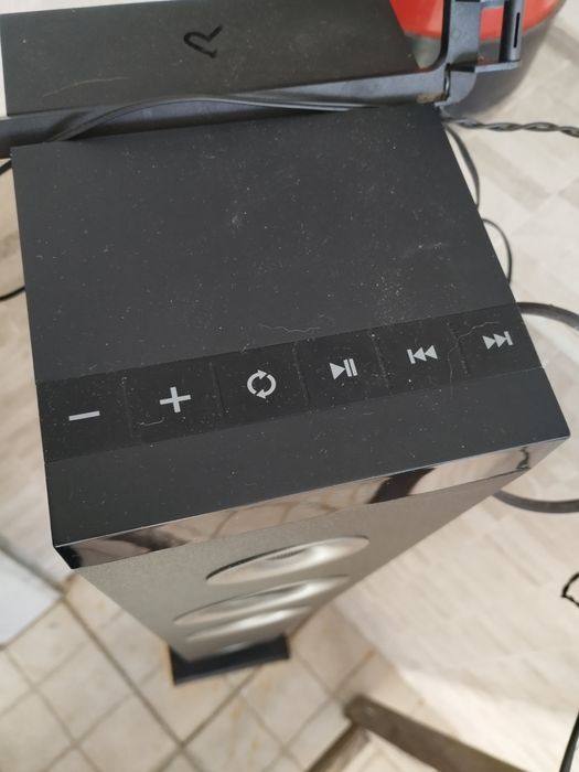 Coluna de som com bluetooth e auxiliares