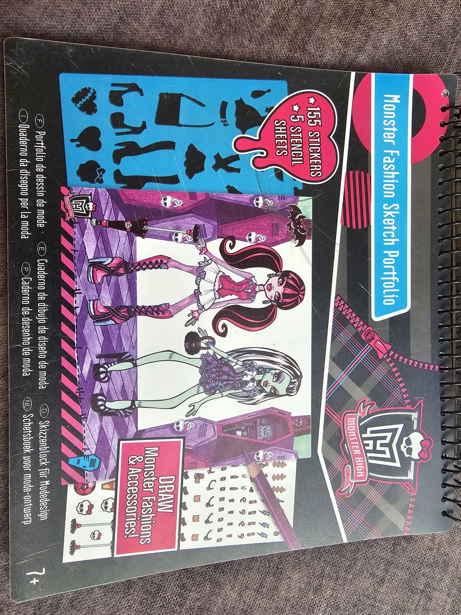 Альбом доя рисования monster high stretch portfolio