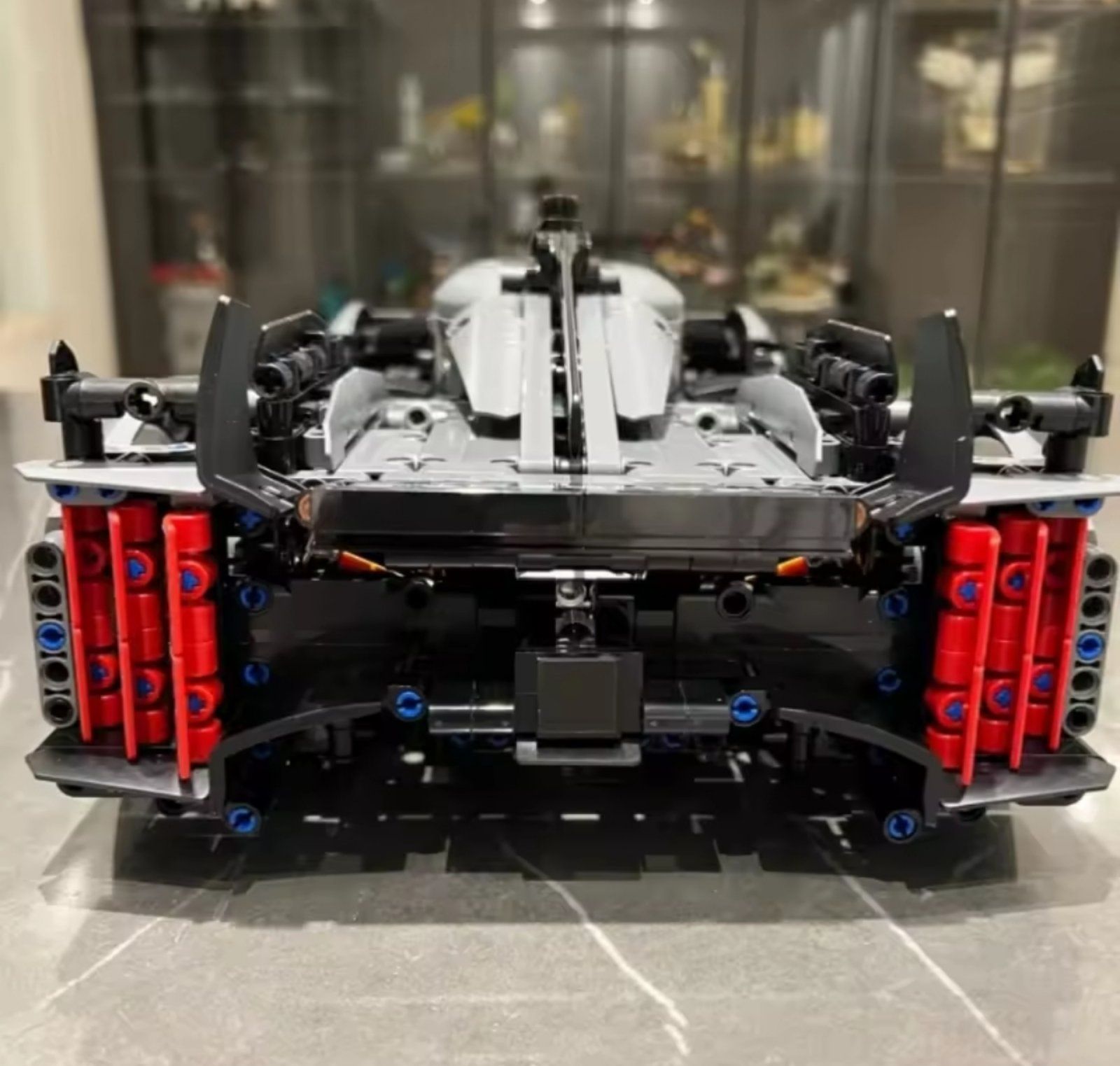 Конструктор 42156 Lego Technic 1в1 PEUGEOT 9×8 Le Mans- 1775 шт