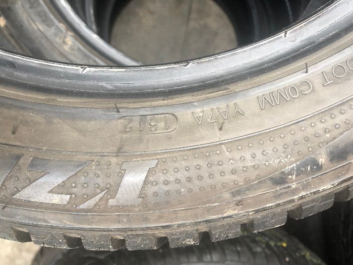 Комплект шин KUMHO 205/50 R16 I ZEN Kiv23 зимняя резина