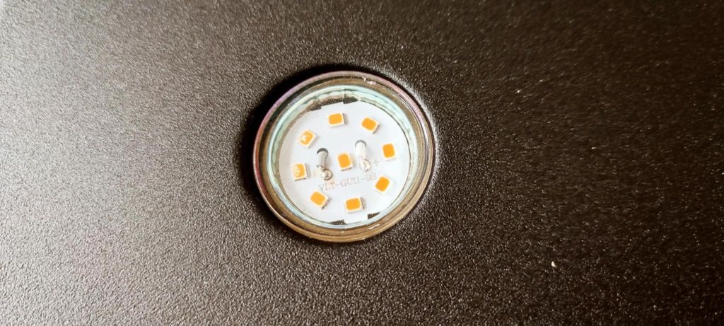 Okap Nowy LED oświetlenie Super wygląd i funkcje Połowa ceny