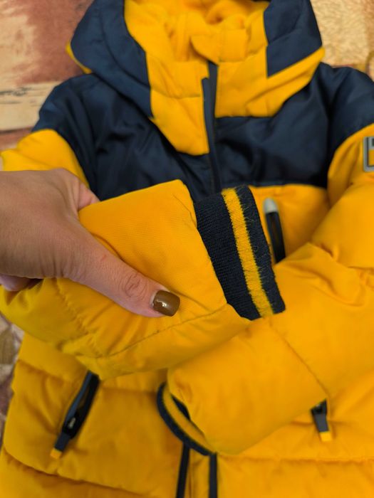 Дитяча куртка,дуже тепла,на флісі, гарний стан,розмір 98