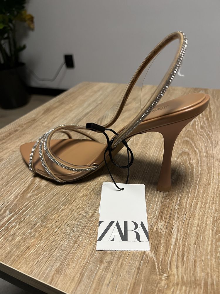 Туфлі Zara на каблуку