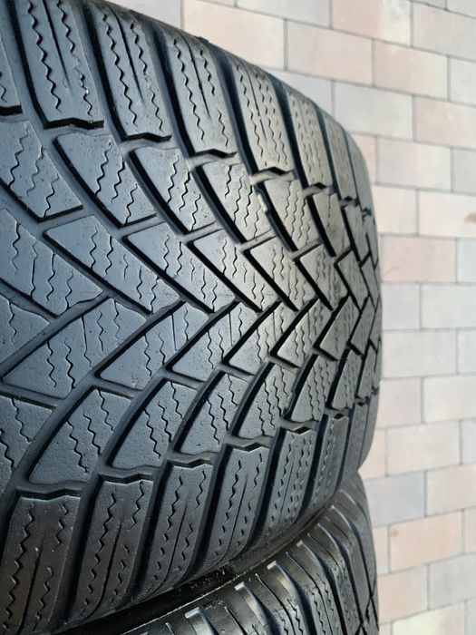 Зимові шини(резина) 235/50 R19 “Bridgestone” Blizzak LM005 - 2шт.