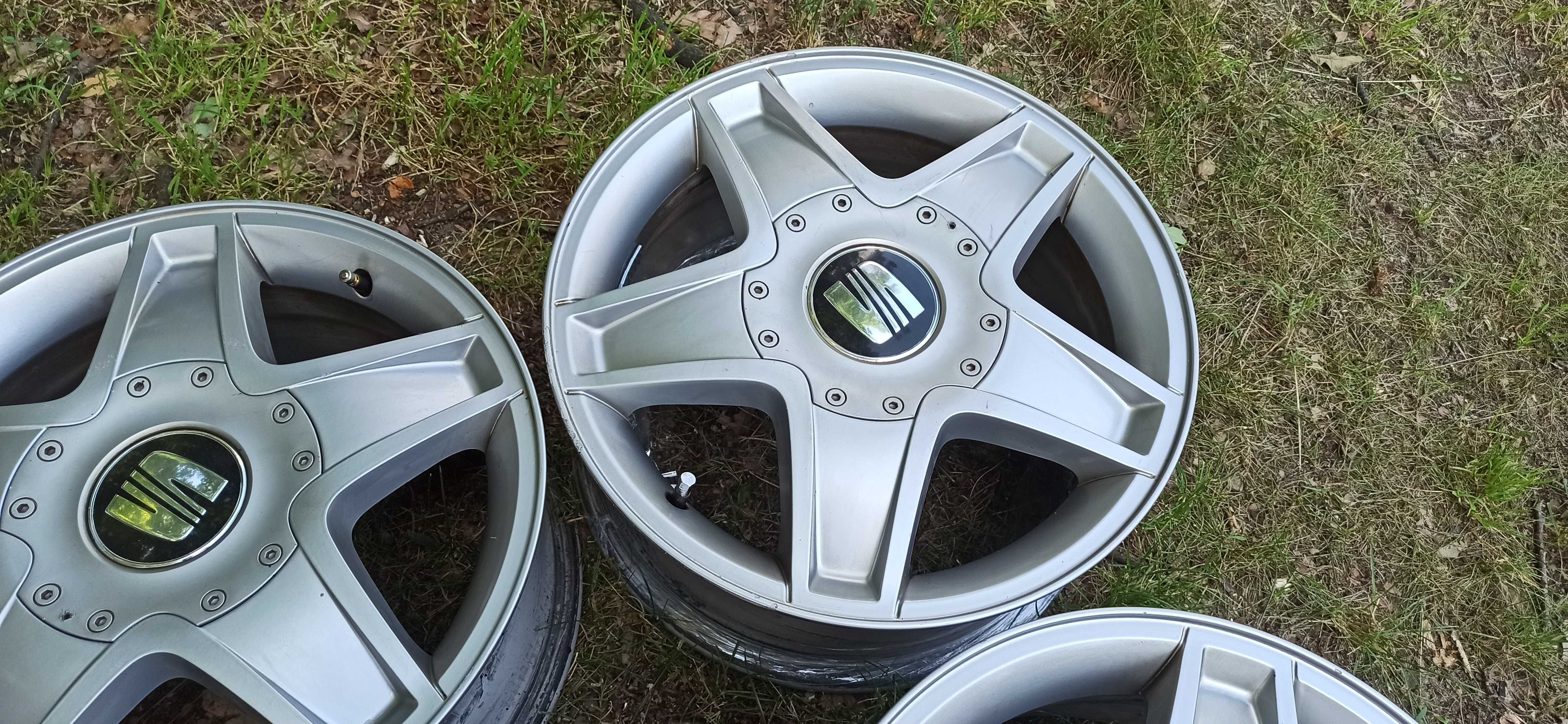 Seat 16'' 5x100  Leon Toledo 2 ET42 komplet Golf 4