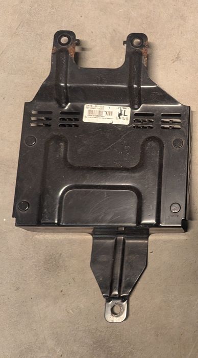 Wzmacniacz audio BOSE Mazda 6