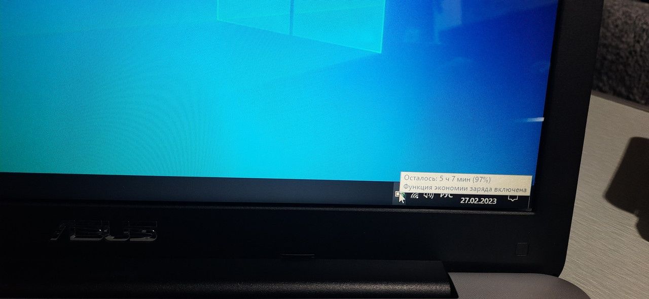 Ноутбук Asus r556l в чудовому стані!