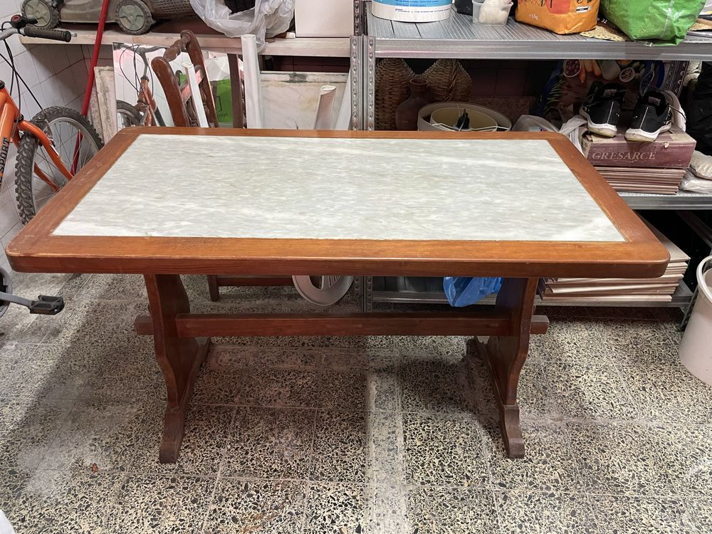 Vendo mesa 4 cadeiras- URGENTE