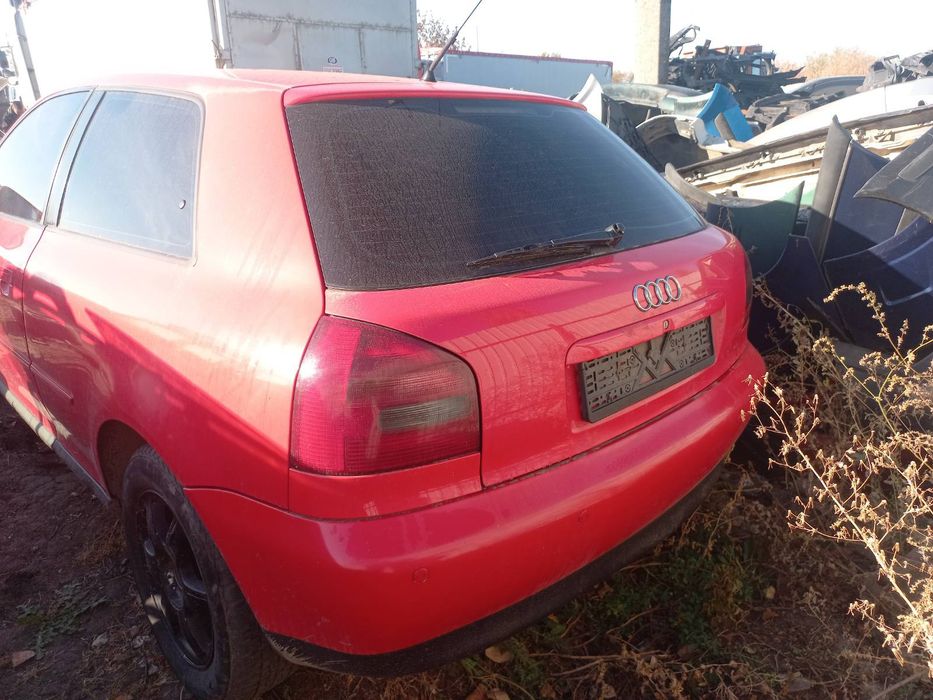 Розбираєця Audi Ауді A3 98р