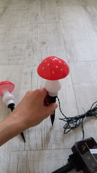 Гриби "Мухомори" на сонячній батареї,  садовий декор