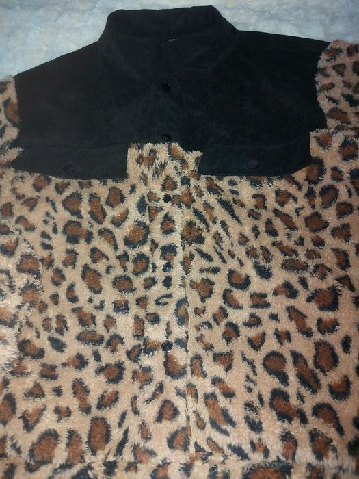 Lekka kurtka w panterkę narzutka plus size miś 4xl zapinana