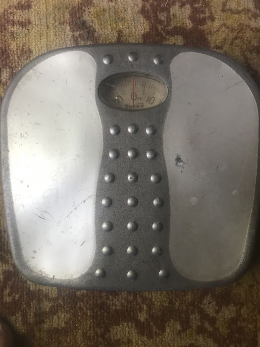 Весы напольные бытовые состояние хорошо