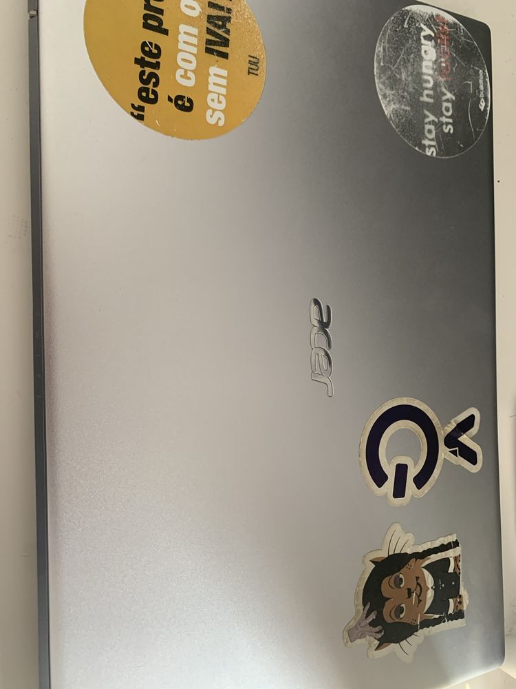 Acer Swift 3 – 8 GB RAM / SSD – Portátil leve e rápido.