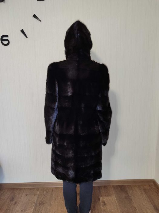 Продам Норкову шубу