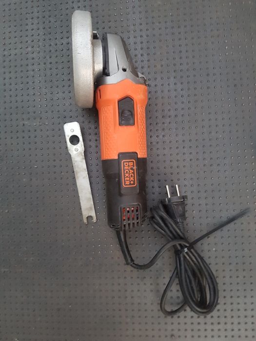 Rebarbadora BLACK e DECKER 750w