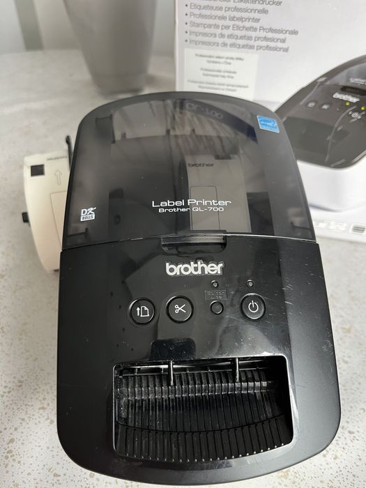 Принтер етикеток Brother QL-700