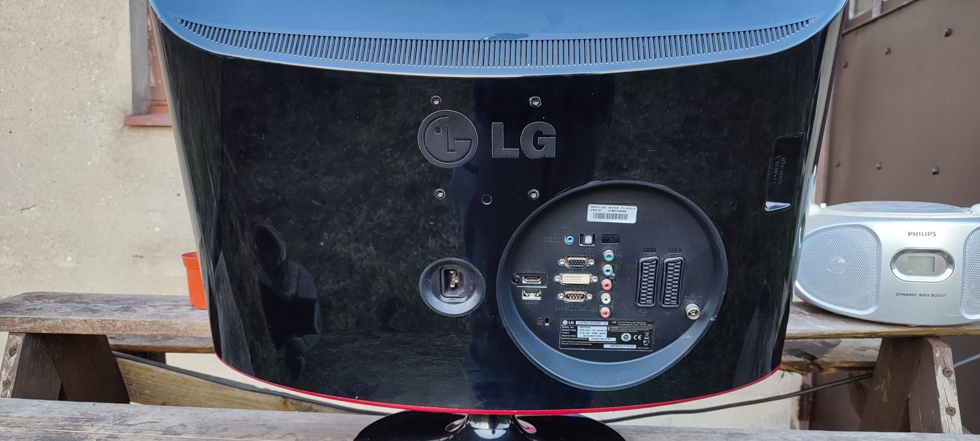 Telewizor LG 23 cale