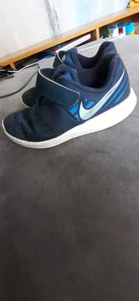 Adidasy granatowe  Nike rrozmiar 26