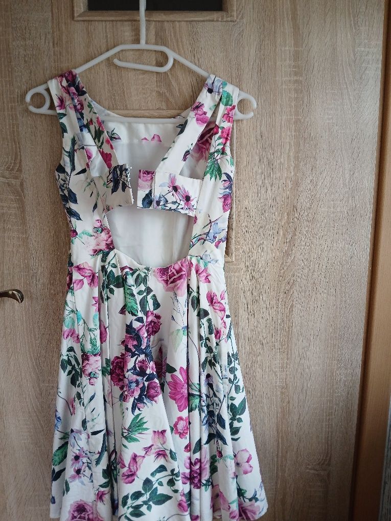 Sukienka letnie w kwiaty 34- 36