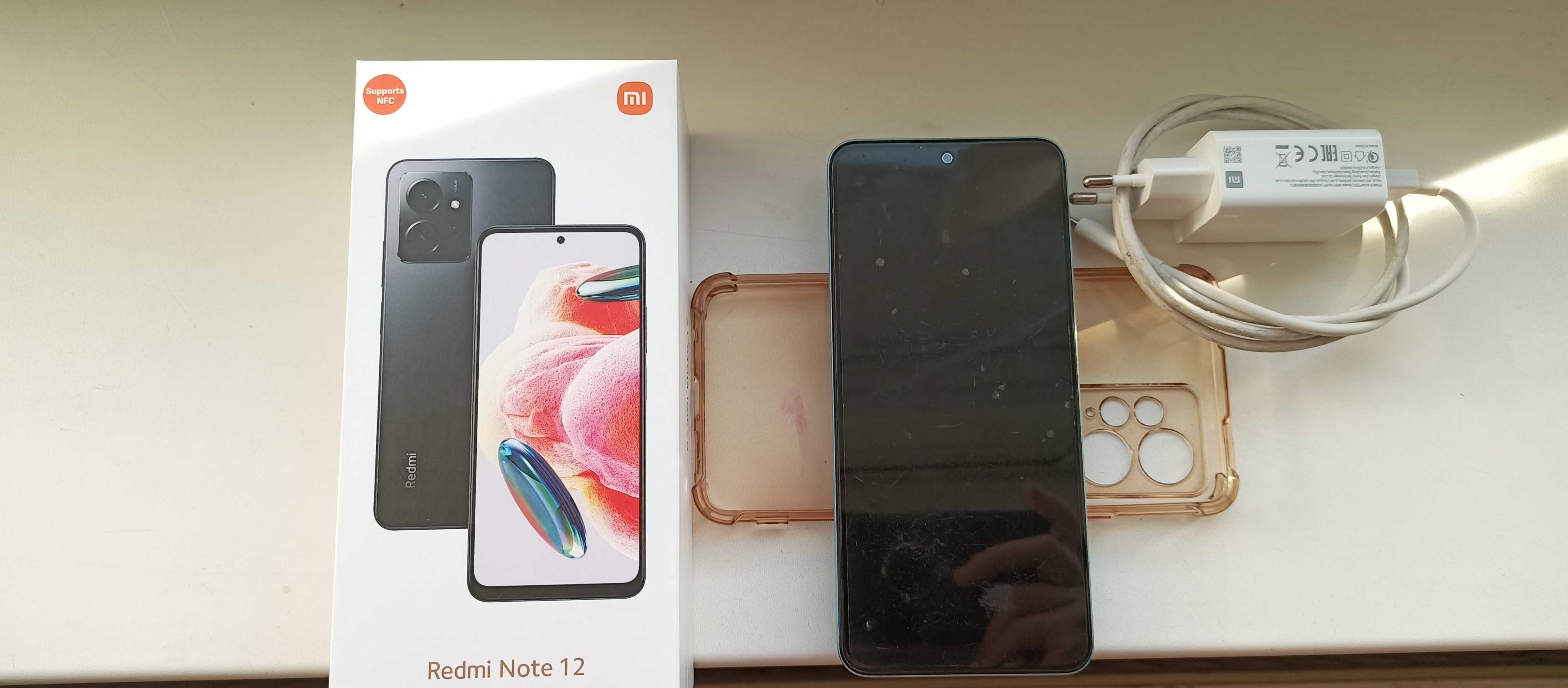 Продам смартфон Xiaomi Redmi Note 12 4/128GB