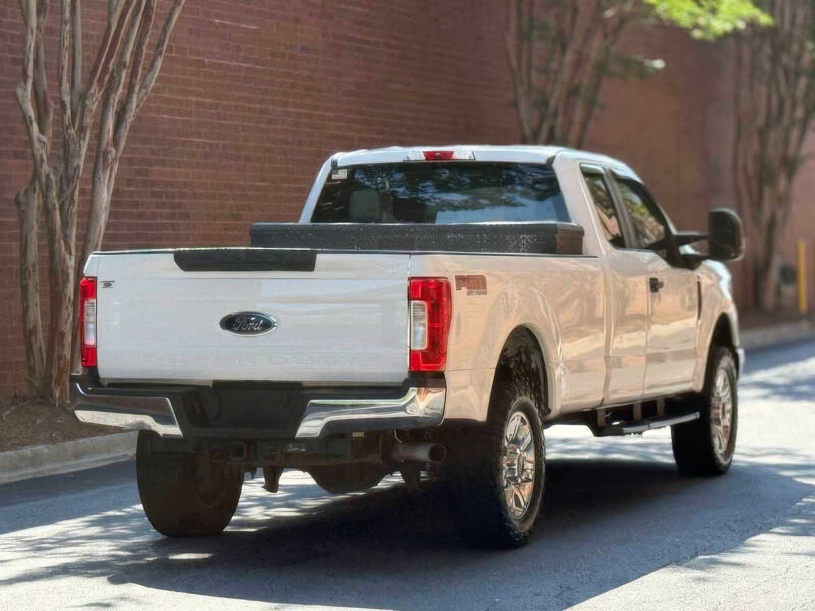 Ford Super Duty F-250 XLT 2019
