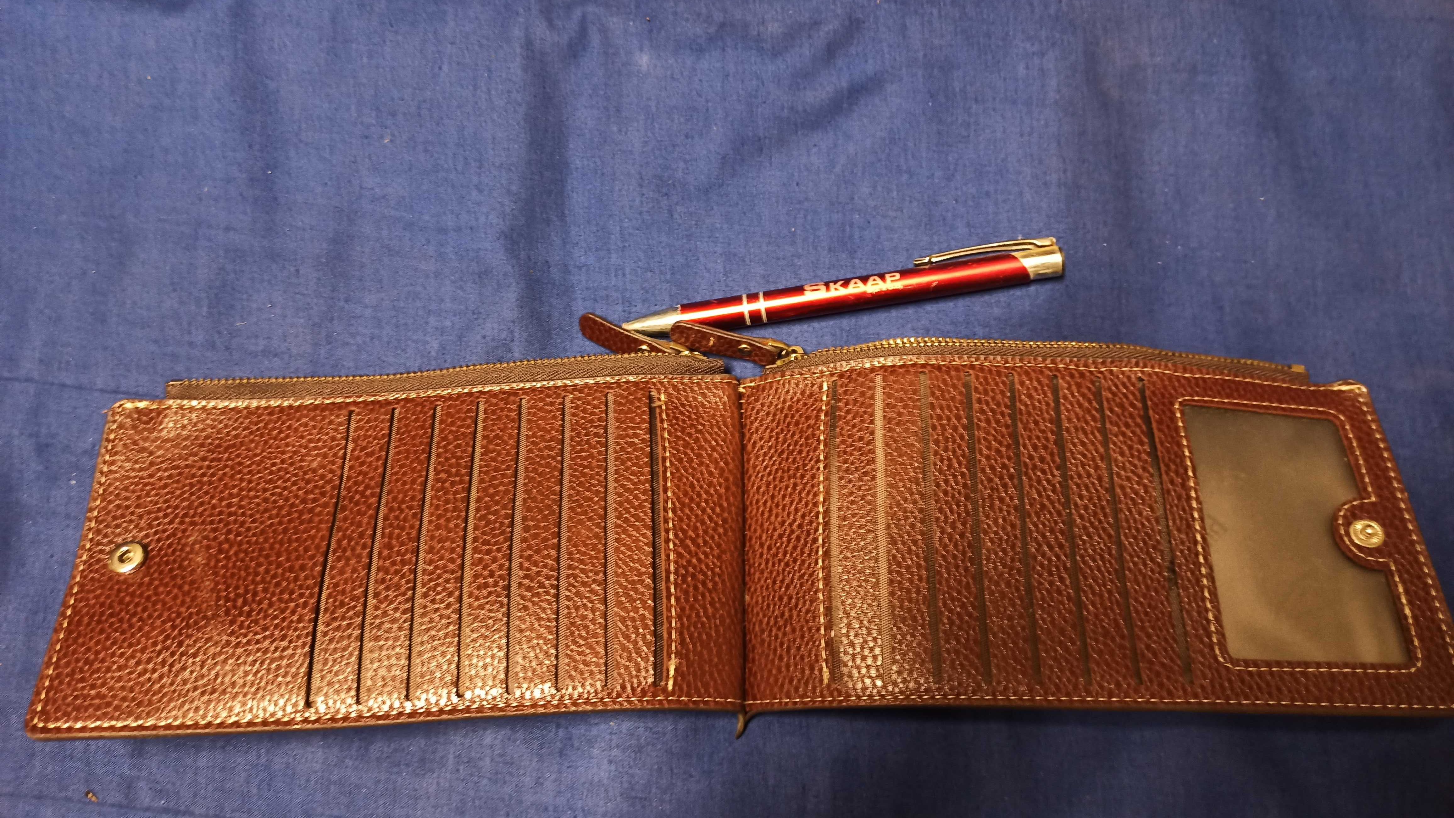 Etui portfel na karty kredytowe jak nowy