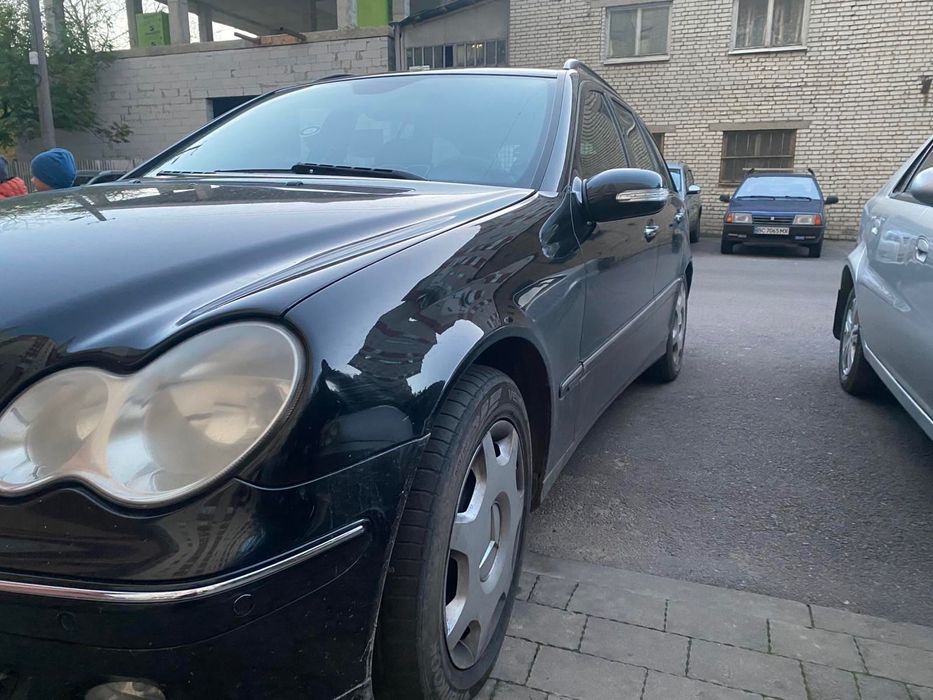 Мерседес. С-200 компресор